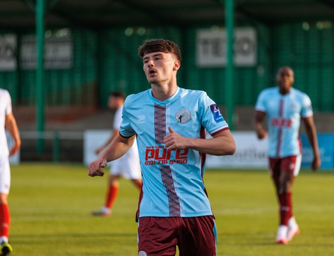 Oli Thompson joins Darlington on loan